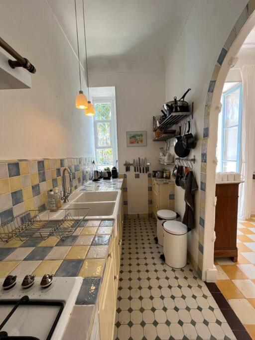 Beautiful Garden Apartment Steps From The Beach Menton Exterior foto